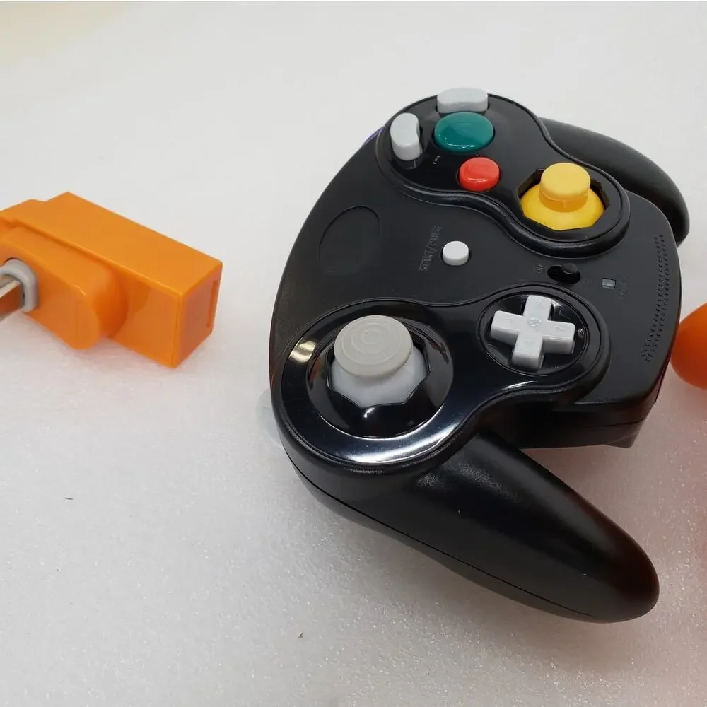 PGFYDAL 2.4G Wireless GameCube Controllers w Wireless Receivers. Orange & Black